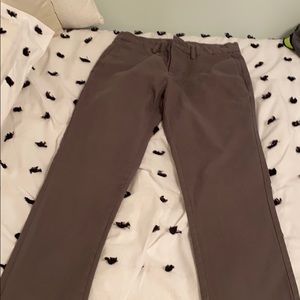 Men’s chinos